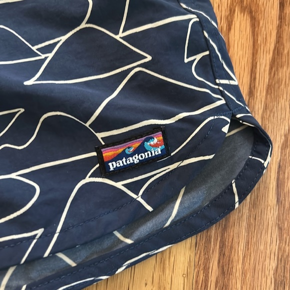 Women's Patagonia Wavefarer Boardshorts - Picture 3 of 6